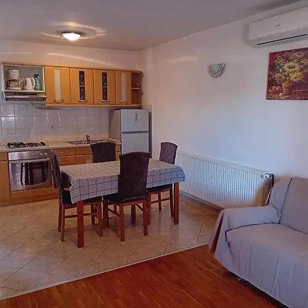 Apartment Ana I Predrag *